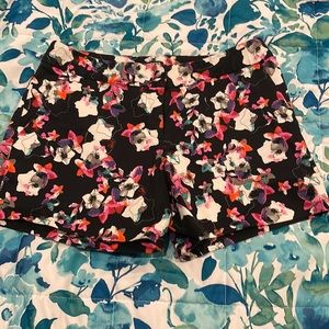 Express Floral Shorts 🌸 Size 4